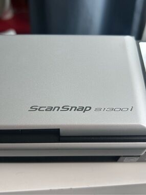 S1300i Portable Scanner - ScanSnap - Silver. PoweredIntelligent! BRAND NEW!